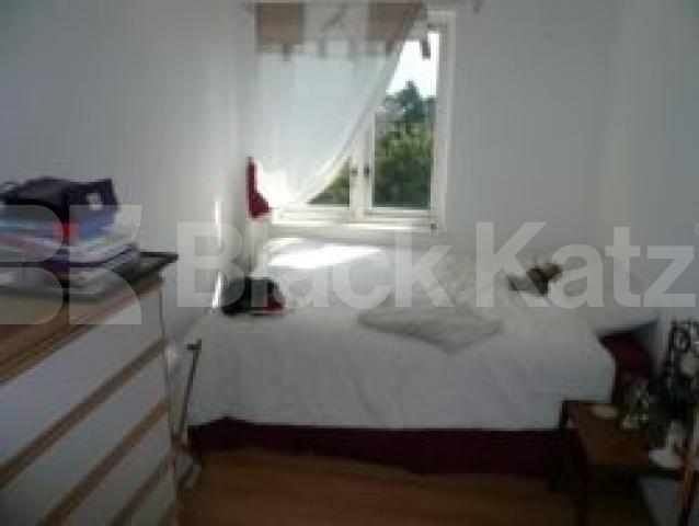 			NEW INSTRUCTION! , 2 Bedroom, 1 bath, 1 reception Flat			 Torrington Park, NORTH FINCHLEY 